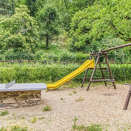 Pet Friendly Stacaravan In En Rouergues Conques-en-Rouergue