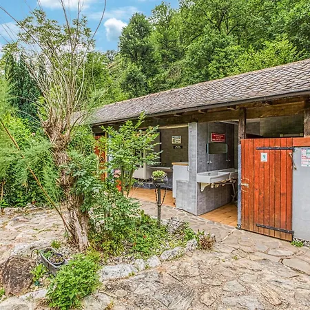 Pet Friendly Stacaravan In En Rouergues Кемпинг Conques-en-Rouergue
